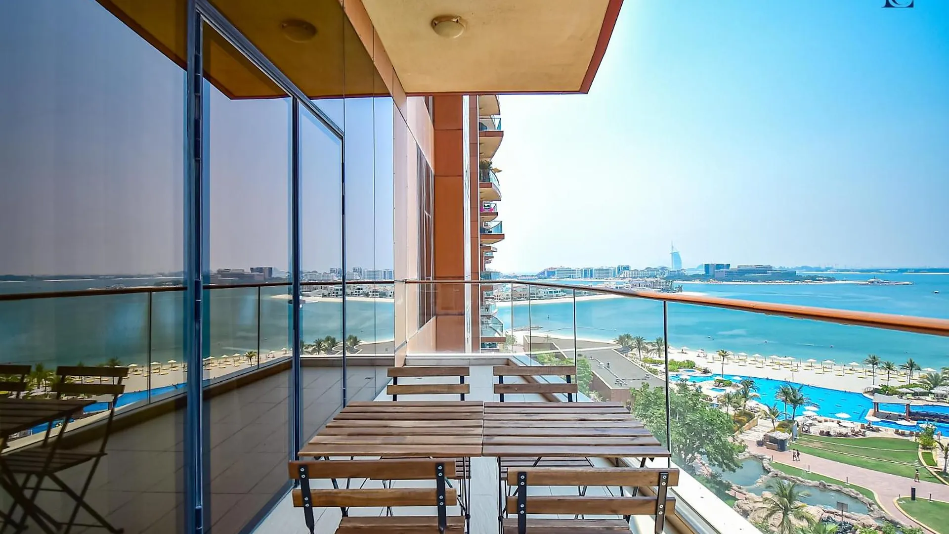 Luxury Escapes - Ocean-View Retreat 1-Bedroom Apartment At Tiara Residence Palm Dubai Birleşik Arap Emirlikleri